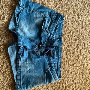 Short Jean shorts, tie up